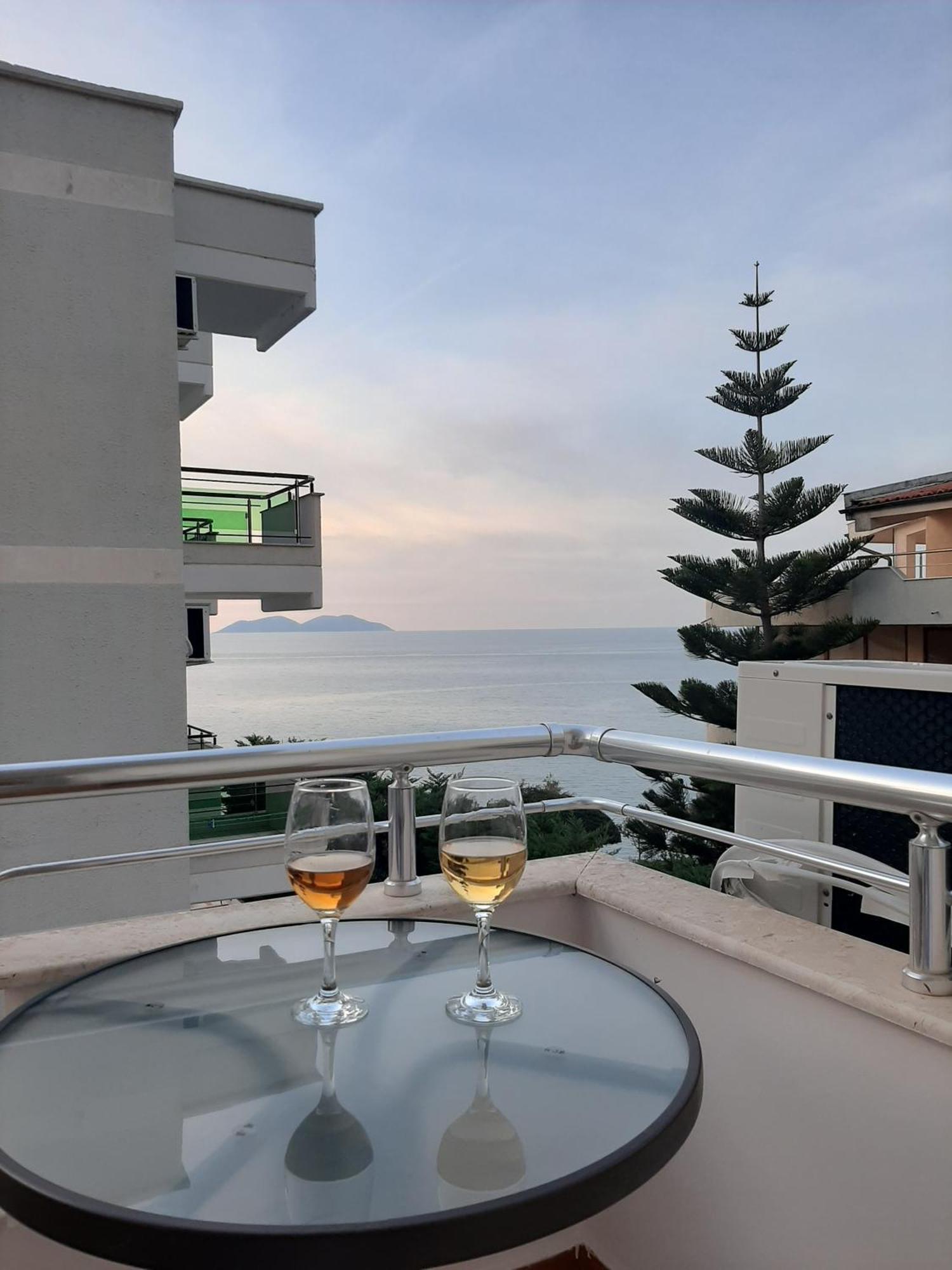 Apartament Vlorë エクステリア 写真